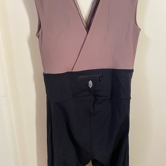 FREE PEOPLE MOVEMENT HIGH BEAM JUMPSUIT ONESIE YOGA BLOCK COLOR FLARE SIZE LARGE - Picture 6 of 8